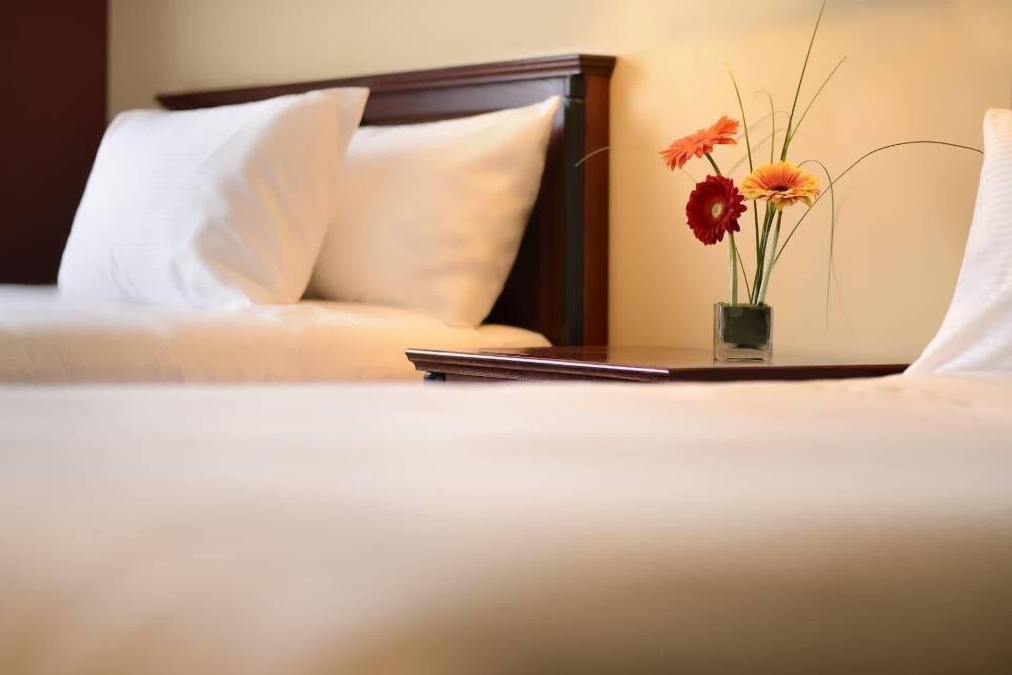 Travelodge By Wyndham Άλμα Εξωτερικό φωτογραφία